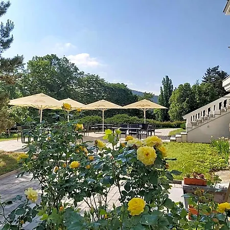 Golf Cihelny Hotel *